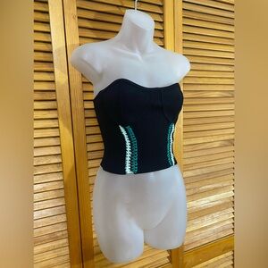 Forever 21: NWOT crop top!